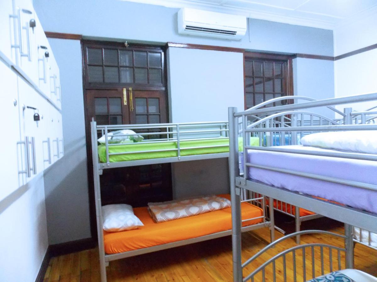 Trap Houz Backpackers Hostel Kaapstad Buitenkant foto