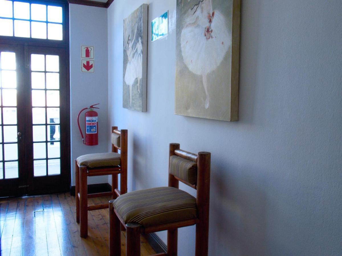 Trap Houz Backpackers Hostel Kaapstad Buitenkant foto