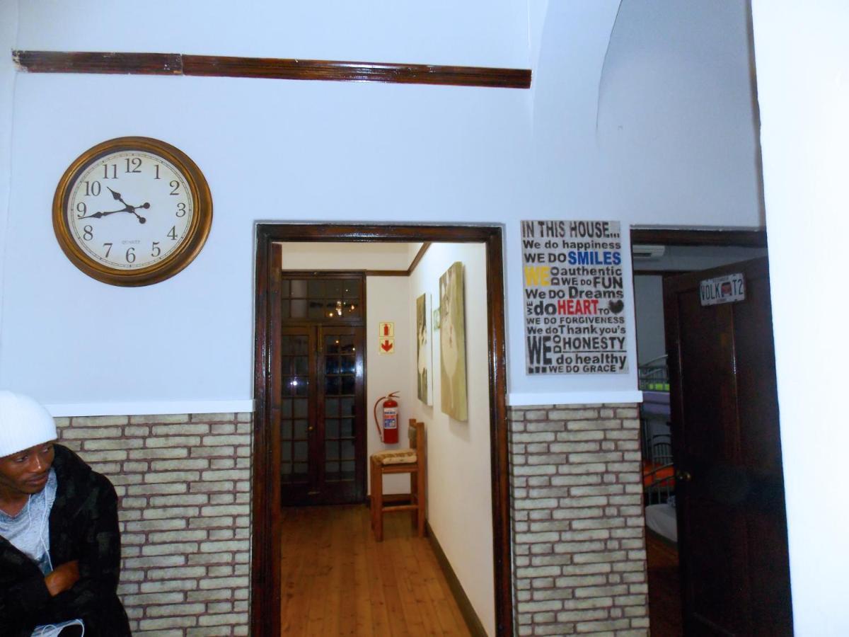 Trap Houz Backpackers Hostel Kaapstad Buitenkant foto