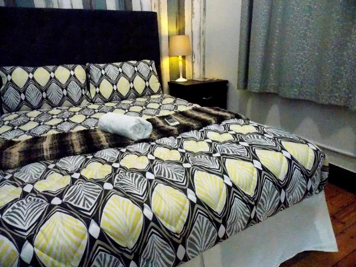 Trap Houz Backpackers Hostel Kaapstad Buitenkant foto